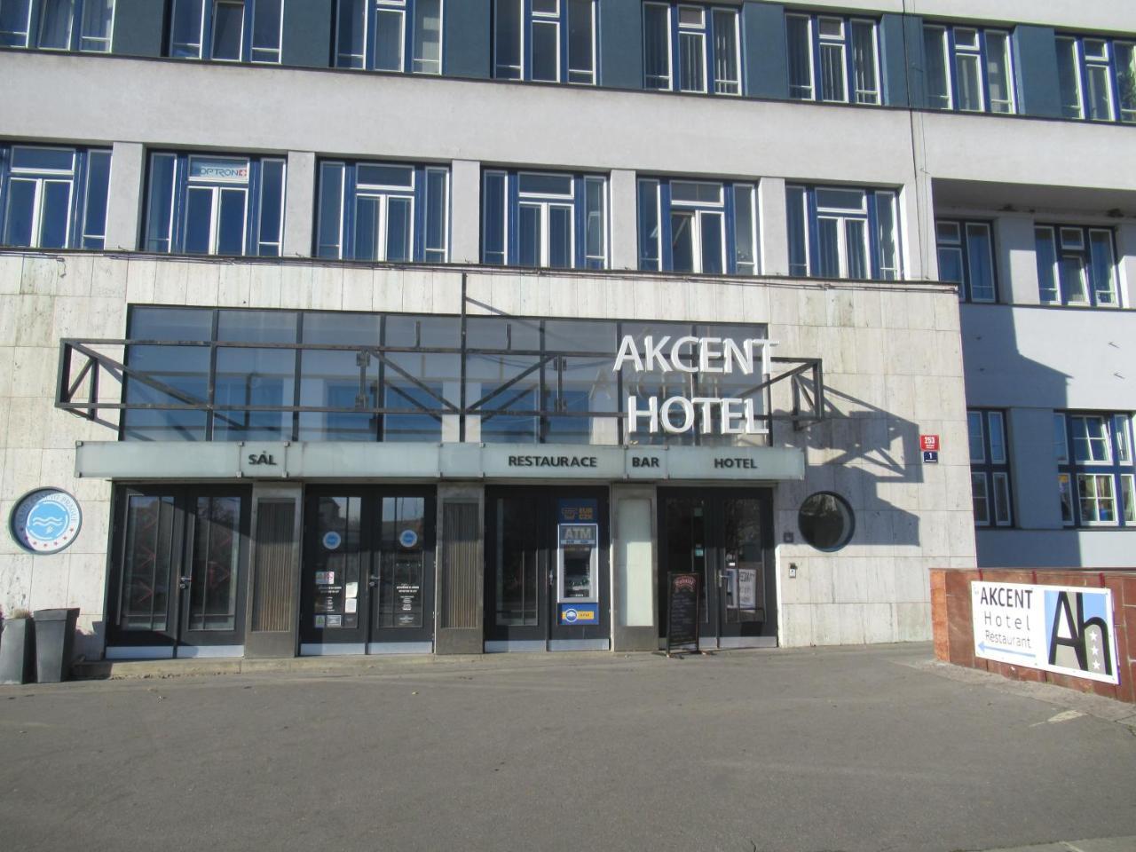 Akcent Hotel Praga Esterno foto